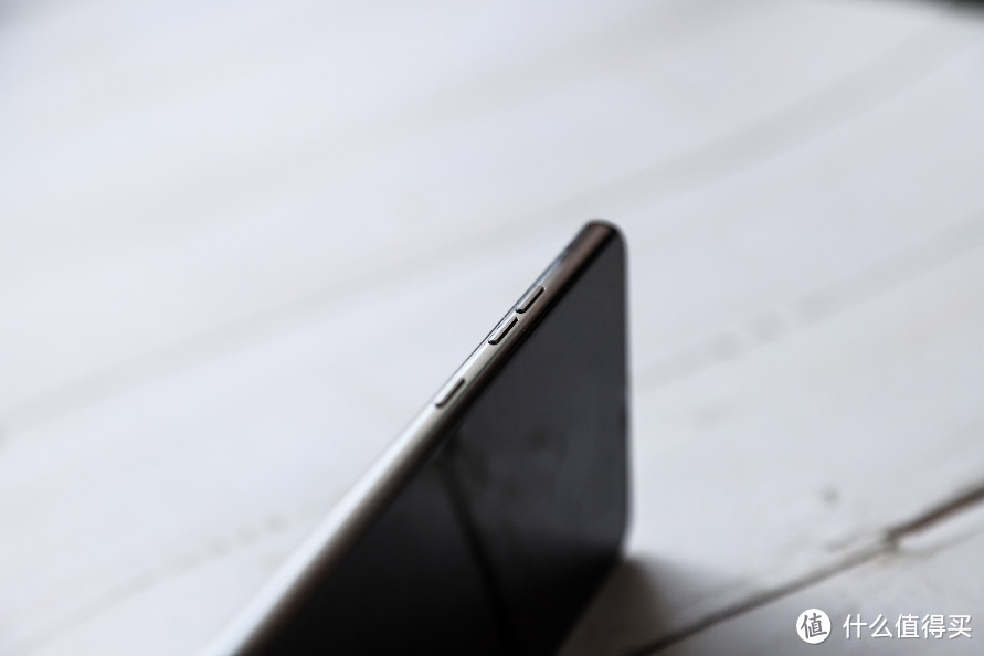 千元洋垃圾,到底值不值?18级的偏科生LG G7Thinq开箱【上】