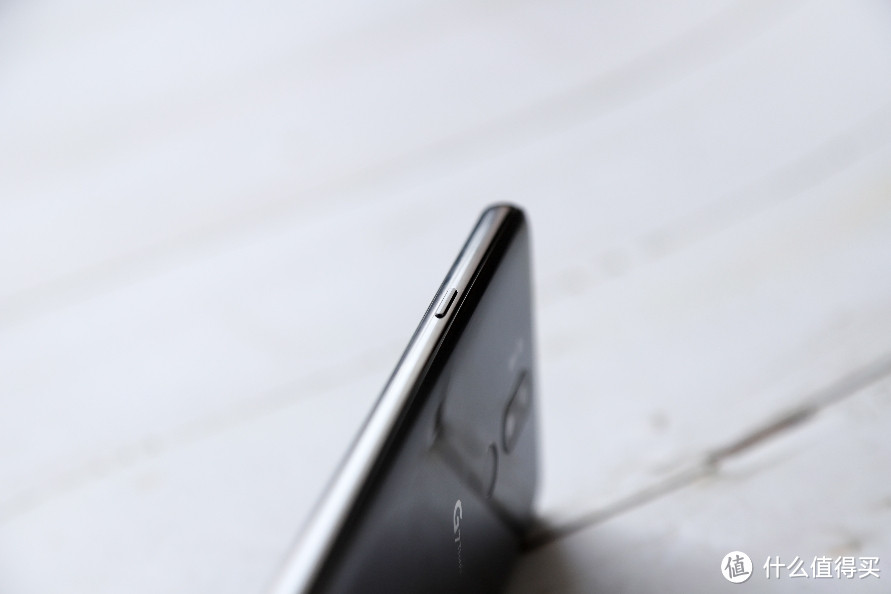 千元洋垃圾,到底值不值?18级的偏科生LG G7Thinq开箱【上】