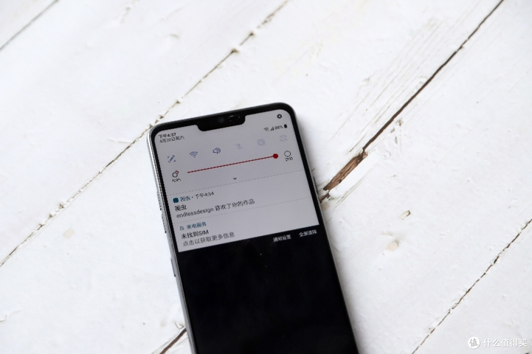 千元洋垃圾,到底值不值?18级的偏科生LG G7Thinq开箱【上】