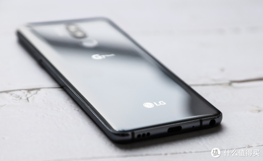 千元洋垃圾,到底值不值?18级的偏科生LG G7Thinq开箱【上】