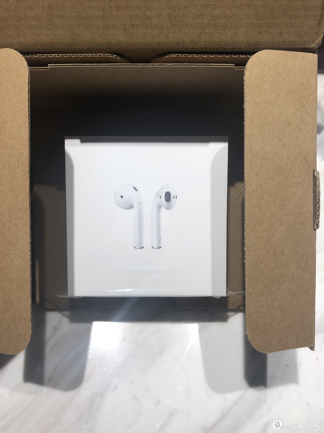 AirPods 第二代开箱，附送有线和无线版本对比