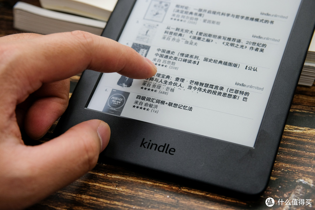 让它成为你的随身图书馆：Kindle 电子书阅读器 青春版