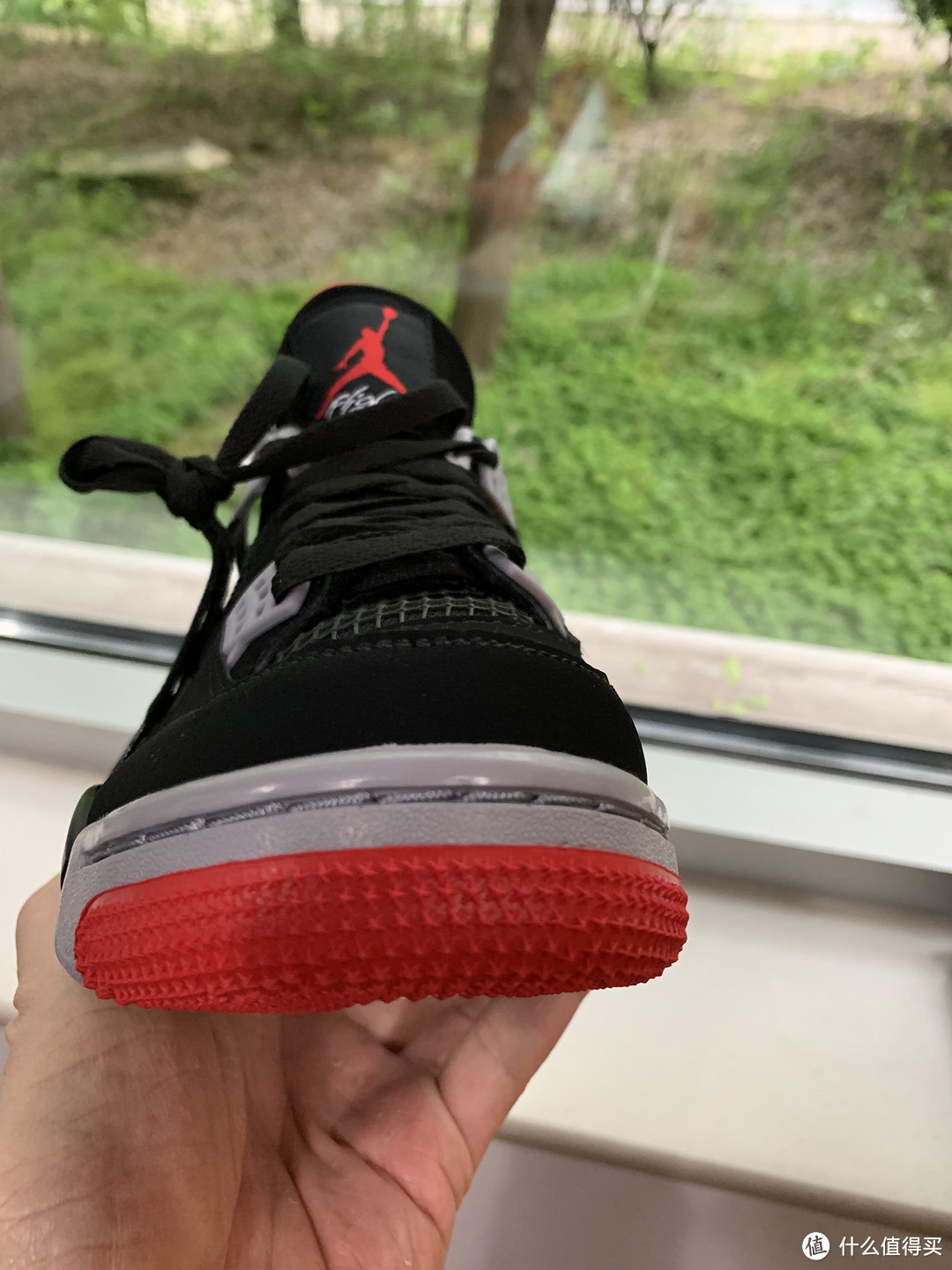 刮刮乐突袭，经典的 OG 配色 ， 今天我被黑红了 Air Jordan 4 Bred