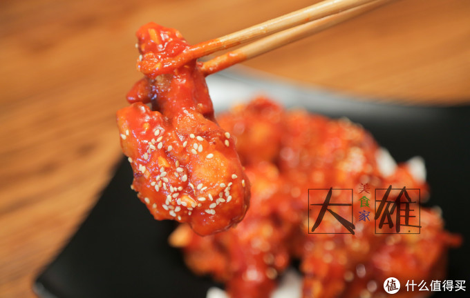 【自制韩式辣酱炸鸡的做法】配啤酒或可乐,根