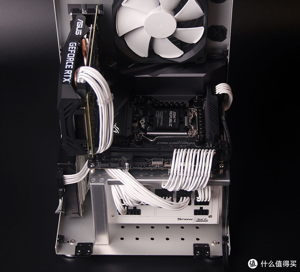 经典Q33 ITX机箱装机小记 — 9700K / ROG Z390-I / ASUS RTX2060