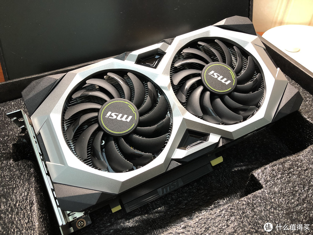 陈老师喜提RTX2060，神卡GTX670终于退休了。