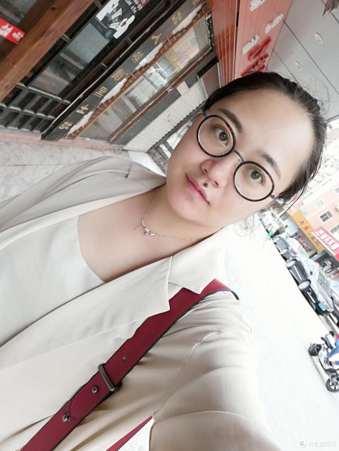 前置3200万AI自拍加持,秒变女神的自拍神器—荣耀20i轻体验