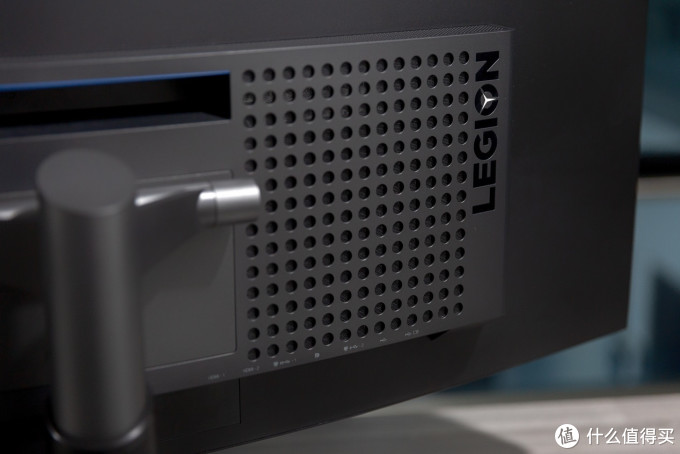 目前最大尺寸的超宽高刷新率显示器 —— Legion Y44w 上手体验
