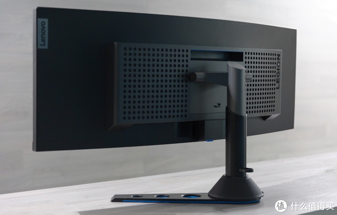 目前最大尺寸的超宽高刷新率显示器 —— Legion Y44w 上手体验