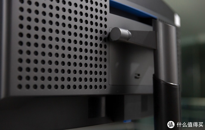 目前最大尺寸的超宽高刷新率显示器 —— Legion Y44w 上手体验