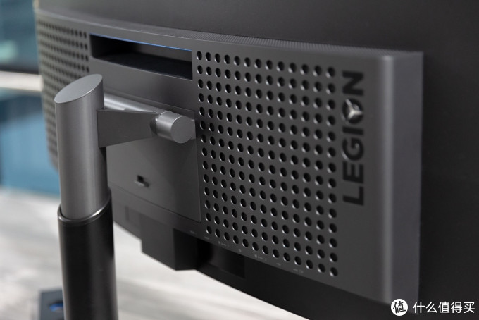 目前最大尺寸的超宽高刷新率显示器 —— Legion Y44w 上手体验