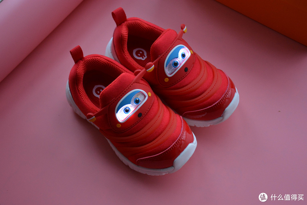 好物篇三小寻超级飞侠机能鞋把乐迪小爱米莉酷雷穿在脚上才过瘾轻盈