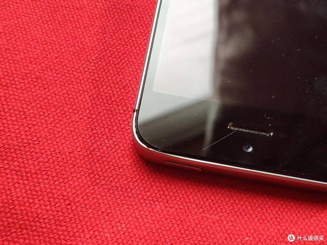 数码垃圾篇二 450的iphone Se靠谱吗 小编体验了一把 Iphone 什么值得买