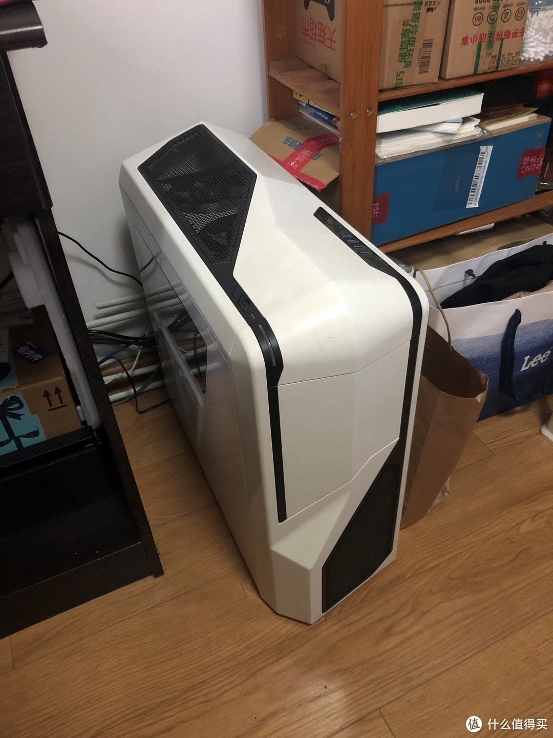 单色光污染升级跑马灯!Thermaltake曜越挑战者H3机箱RGB套装初体验