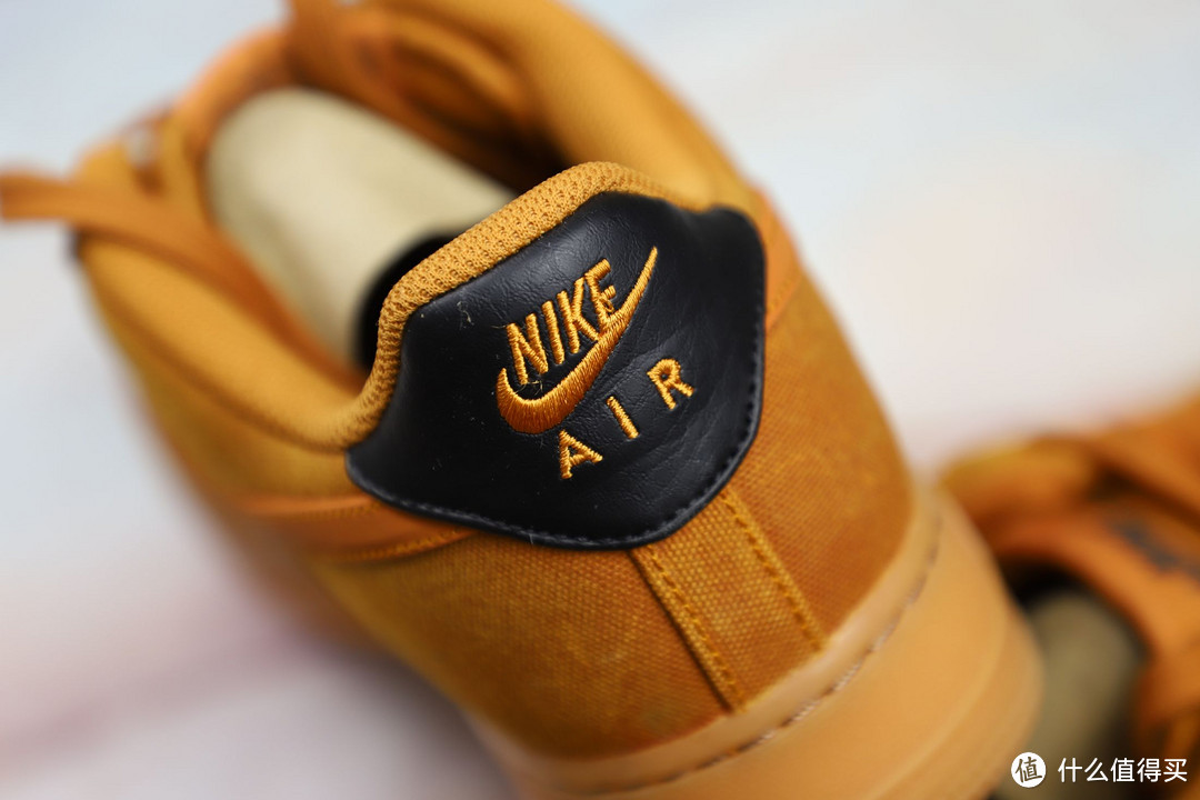 我又买了一双：NIKE AIR FORCE 1`07 LV8 STYLE 砖红色晒单