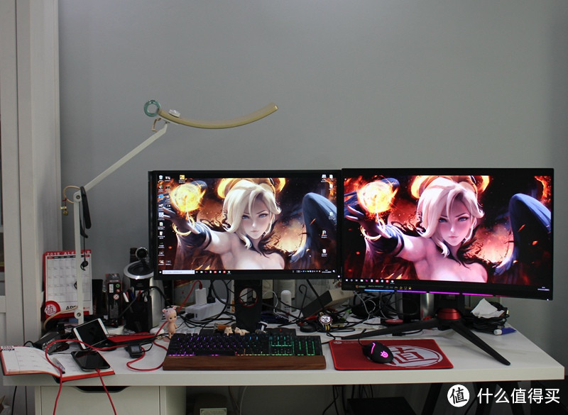拒绝摆拍!晒晒CSGO老兵“乱中有序”的电竞&办公中心