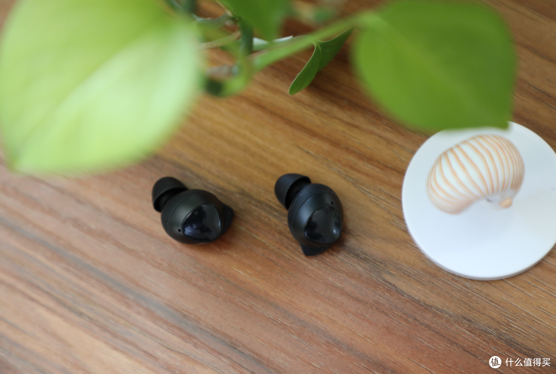 蓝牙耳机3000元以下听个响? 你怕是没见过三星Galaxy Buds!
