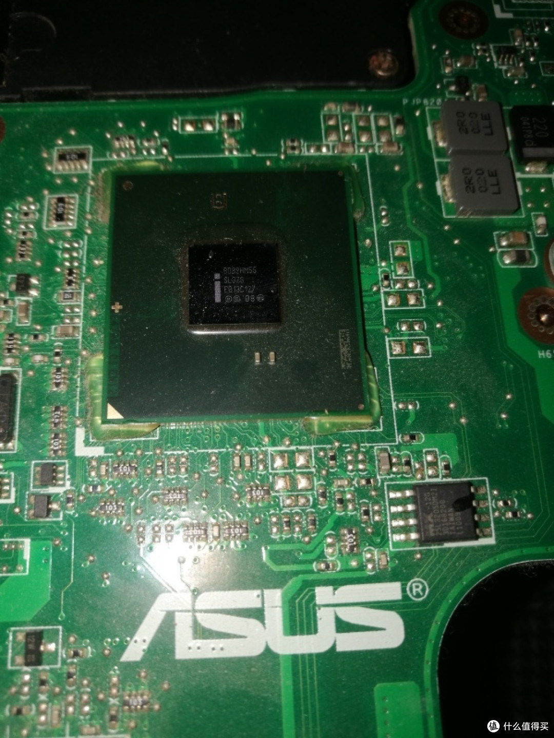 华硕K42J拆机清灰换CPU:I5换I3