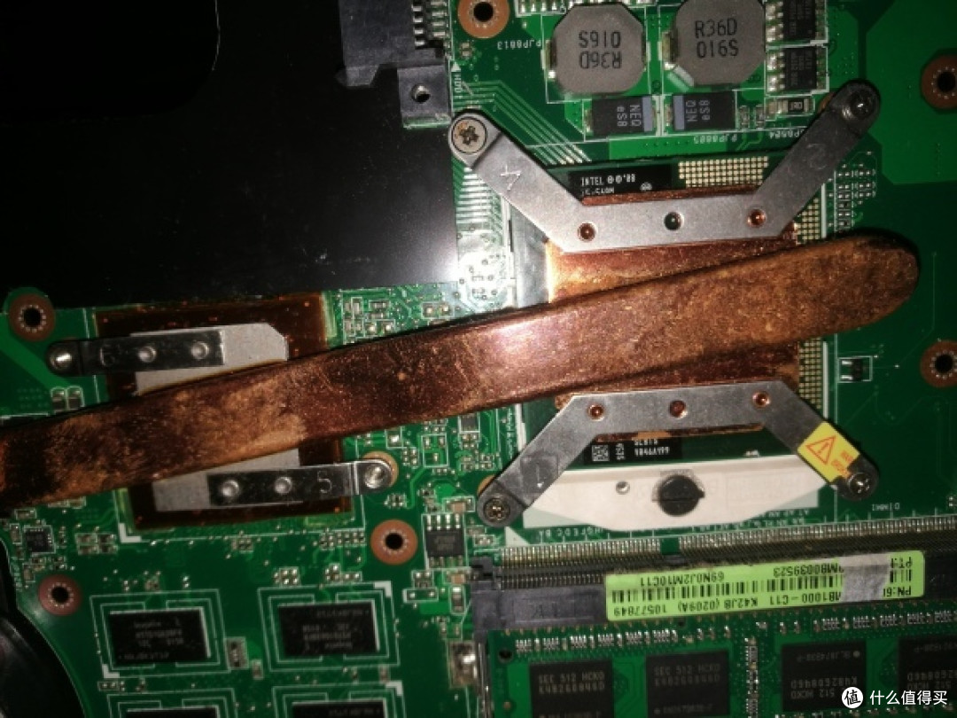 华硕K42J拆机清灰换CPU:I5换I3