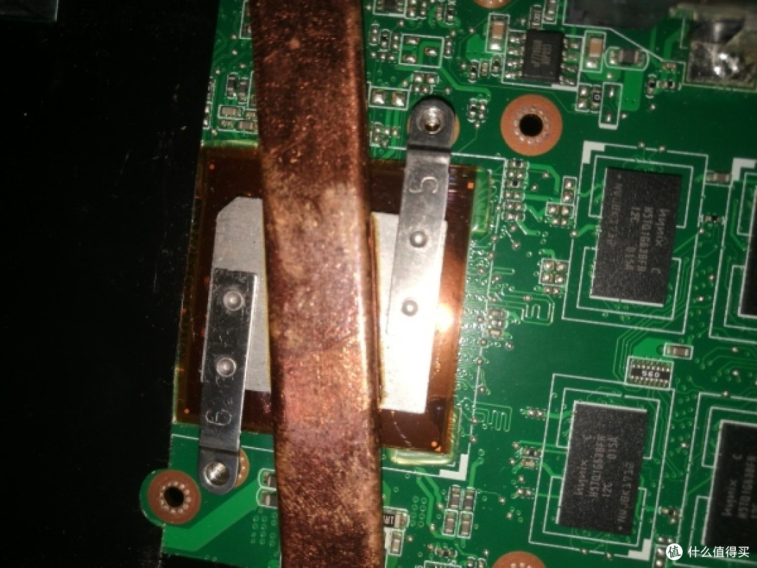 华硕K42J拆机清灰换CPU:I5换I3