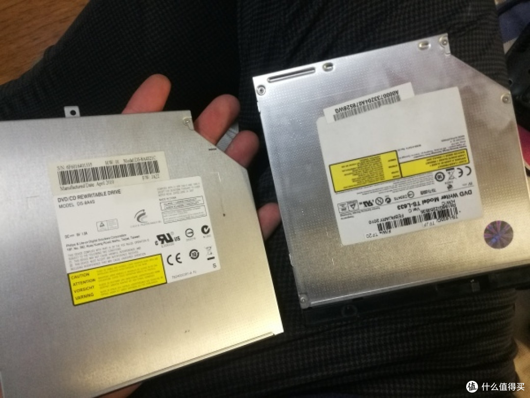 华硕K42J拆机清灰换CPU:I5换I3