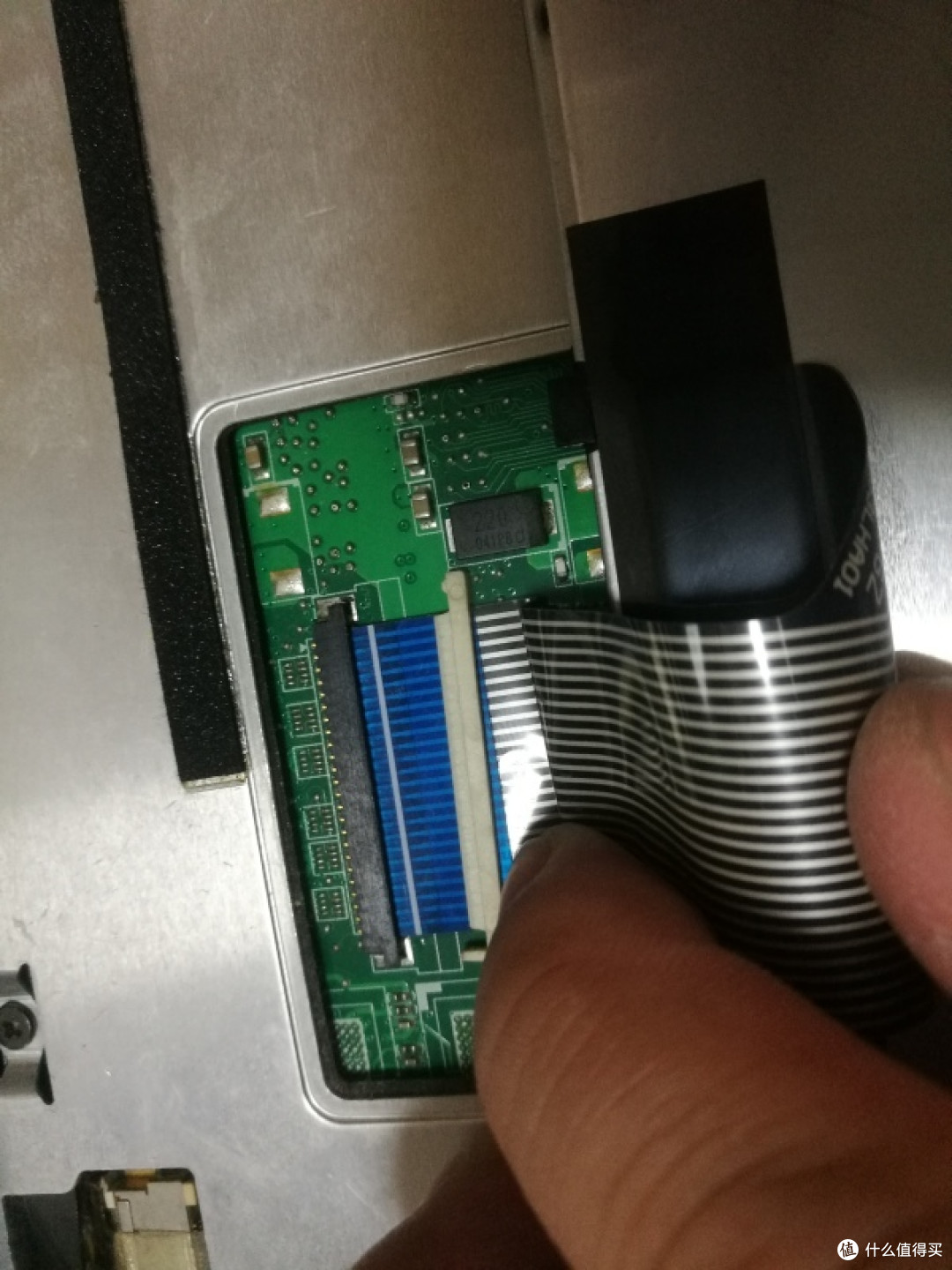 华硕K42J拆机清灰换CPU:I5换I3