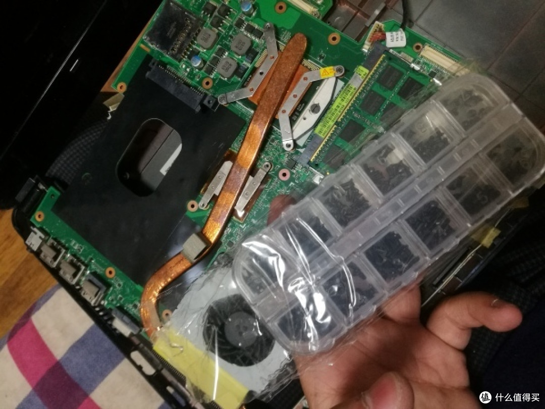 华硕K42J拆机清灰换CPU:I5换I3