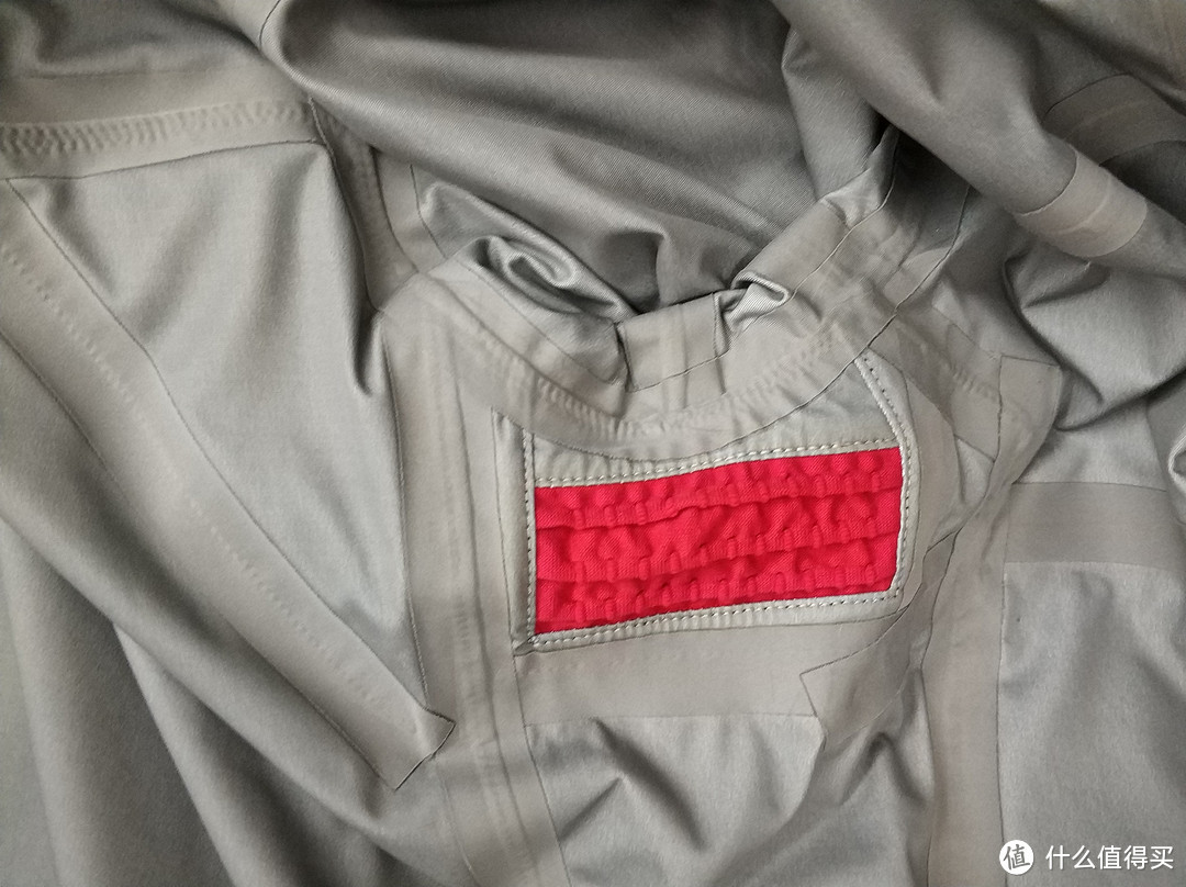 X-Bionic Outdoor Daily Shell Jacket，开箱简评