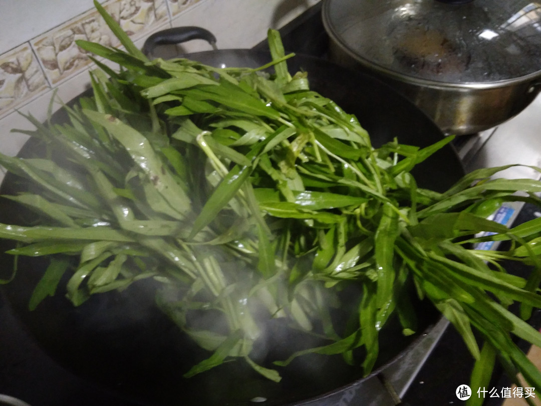 广府日常菜谱/汤谱：面豆炆火腩、腐竹炆西江钳鱼、金针豆腐咸橄榄鲫鱼汤……..