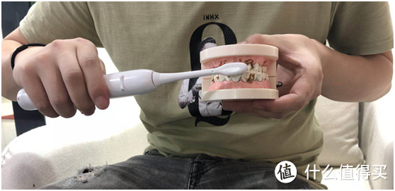 千山、萌牙、严选、素士横向测评：谁说便宜的电动牙刷不好用？