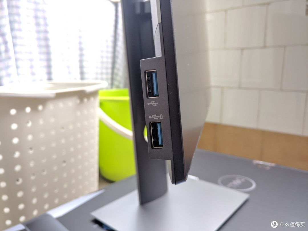因祸得福的免费升级?Dell U2719DS显示器开箱体验