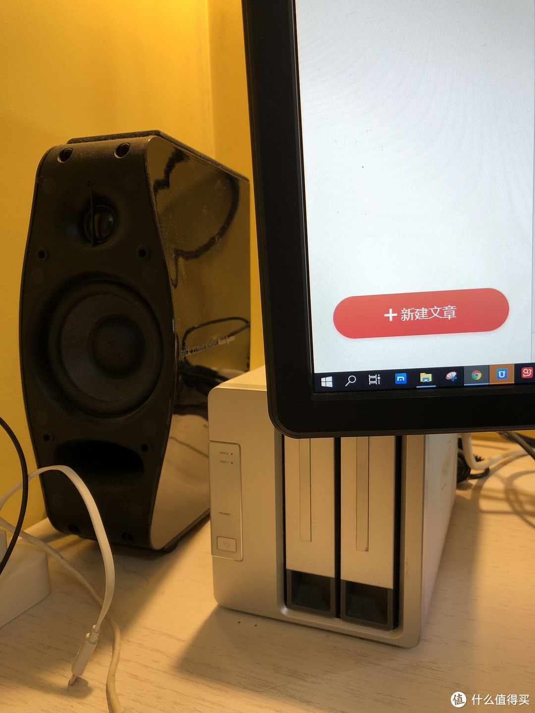一起SHOW桌面:我的Studio有一个长长的工作台