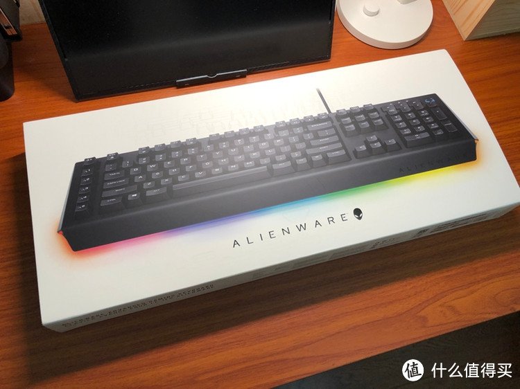 什么？？陈老师269元能买到Alienware？这岂不是买爆啊！——AW568机械键盘晒单。