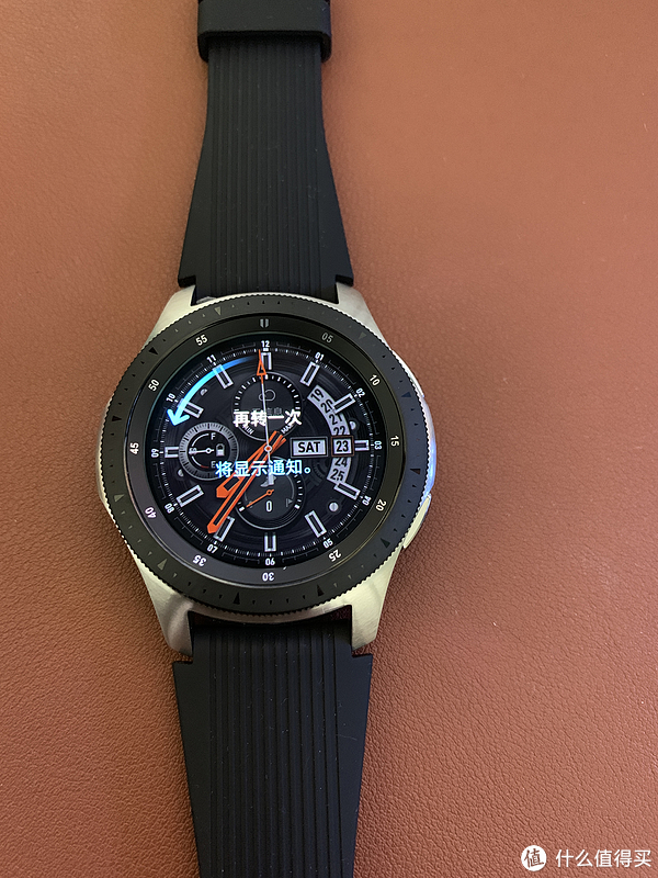 三星Galaxy Watch 42mm手表使用总结】配对|操作|触摸屏|表盘|按钮_摘要