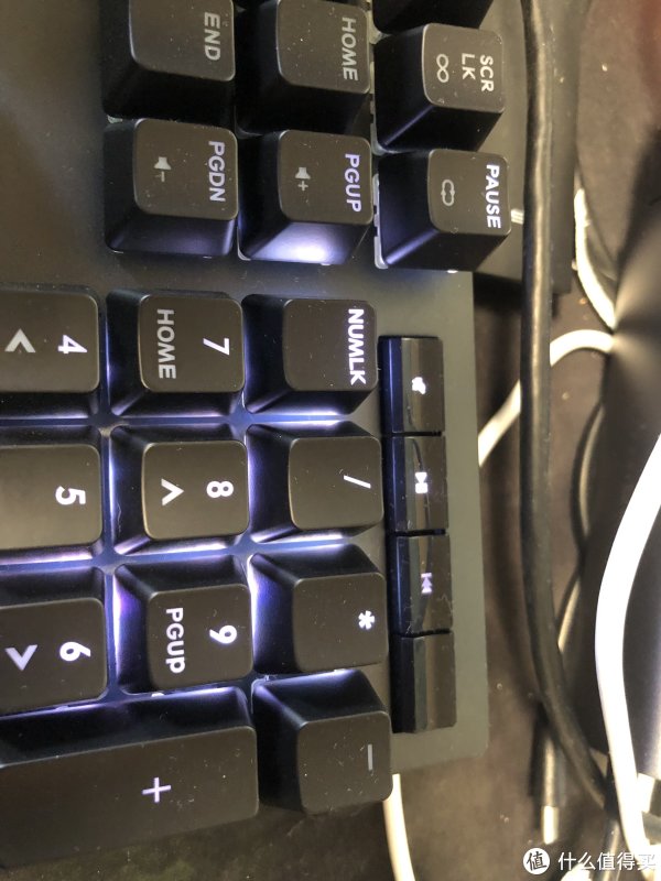 酷妈的四个快捷键也提供RGB效果