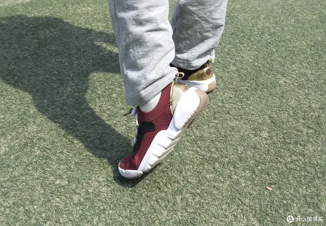 用儿子这双Clarks Tri Hero鞋(MARVEL联名版),来延续对IRON MAN的感谢和喜爱