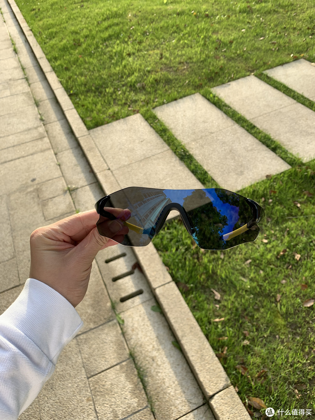 轻量化, 高清偏振镜片, 可调鼻托, OUTDO 高特 GT67008 运动太阳镜