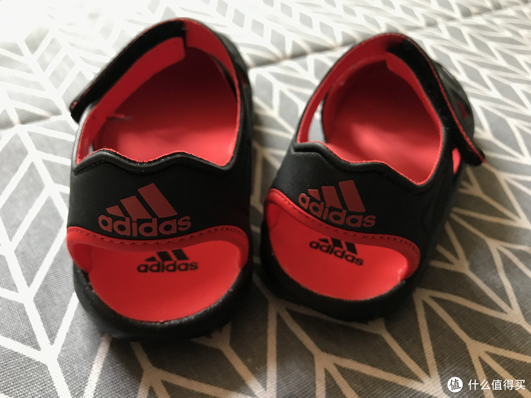 Adidas FORTASWIM 2 儿童凉鞋