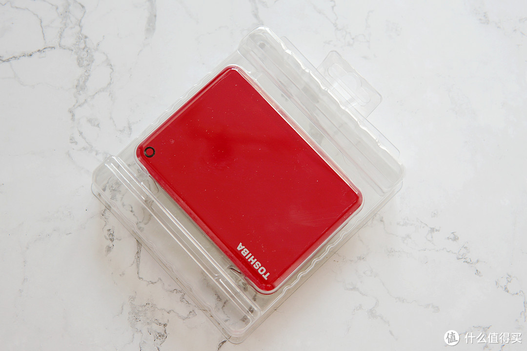 保值能力还不错？晒晒一年前购入的东芝（TOSHIBA）2TB 移动硬盘 V9 活力红