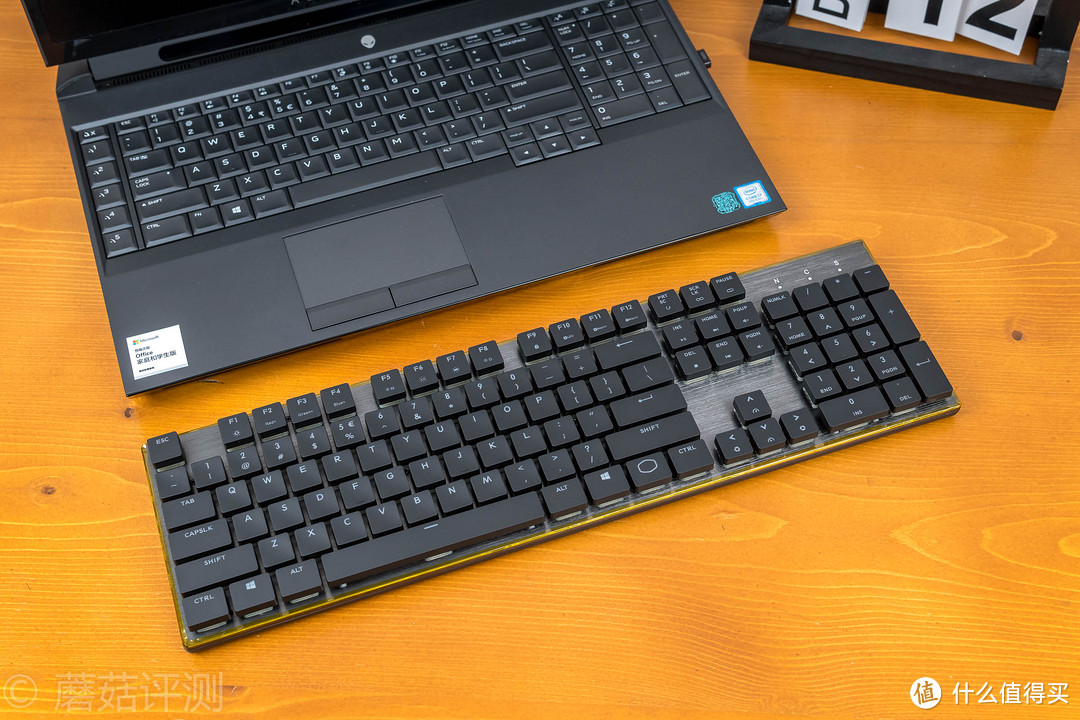 极致轻薄，这把机械键盘可以随身携带——酷冷至尊SK650RGB机械键盘 樱桃矮红轴