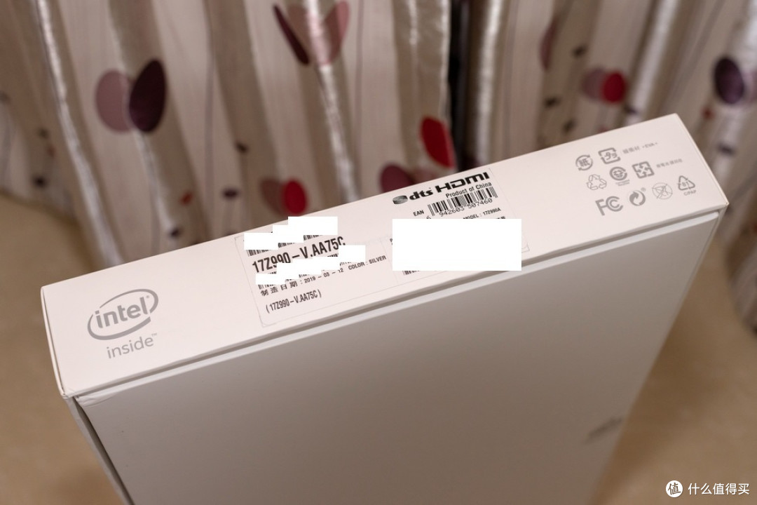 剑走偏锋,通勤福音——LG gram 17Z990超大屏轻薄笔记本体验