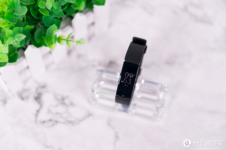 运动随行记录在手 Fitbit Inspire HR智能手环评测