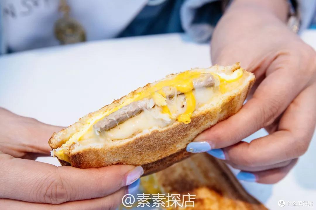 素素探店丨ins爆红、全球风靡的彩虹吐司？就在星光里的一餐吖！