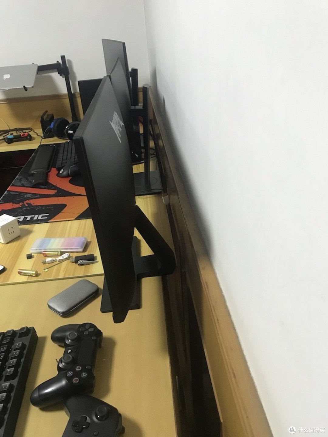 侧面看BenQ的厚一点