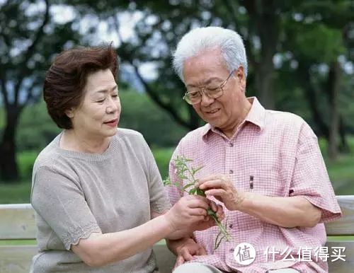 “我，85岁，原子弹功勋，吃不起抗癌药”：天价药面前，普通人如何自救？