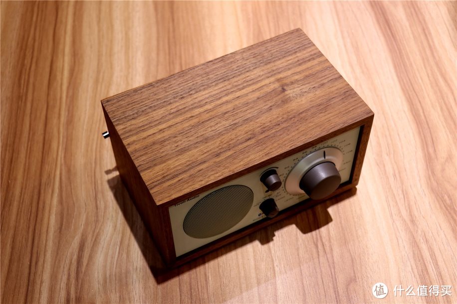 情怀无价,挚爱之美--Tivoli Audio(流金岁月)Model One BT收音机