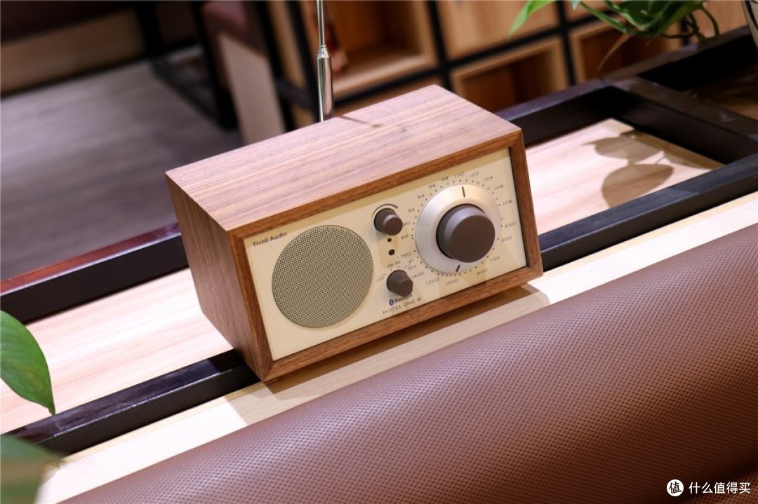 情怀无价,挚爱之美--Tivoli Audio(流金岁月)Model One BT收音机