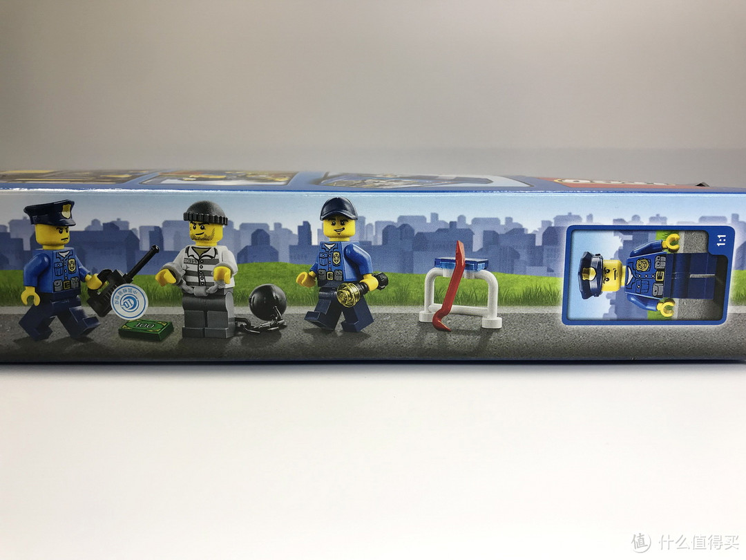 白色“擎天柱”：LEGO 乐高 CITY 城市系列 60044 流动警署