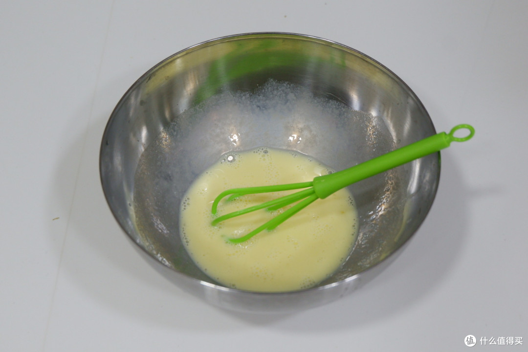 孩子不爱吃面食，试试这样做，不用蒸不用烤，一口一个，秒杀一盘