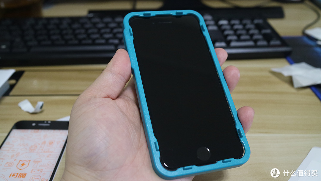 贴好膜、用闪魔 - 如何简单的贴一张iPhone 8 全屏玻璃钢化膜